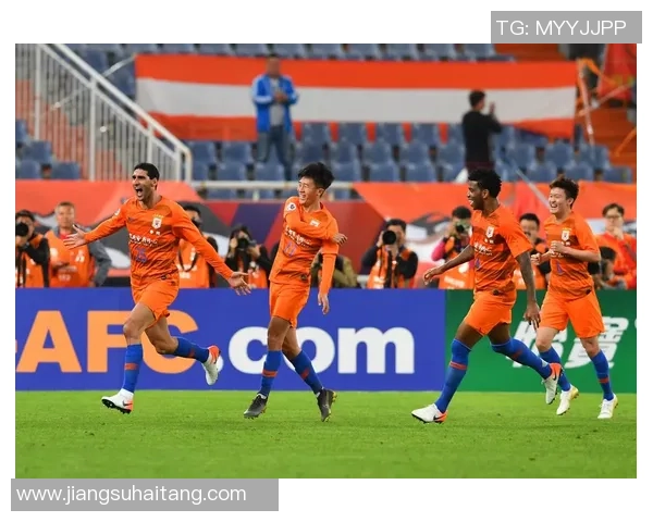 鲁能迎战庆南FC全力争胜期待精彩对决展现足球魅力与团队精神